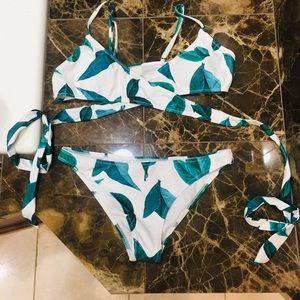 SHEIN Green Leaf Print Bikini